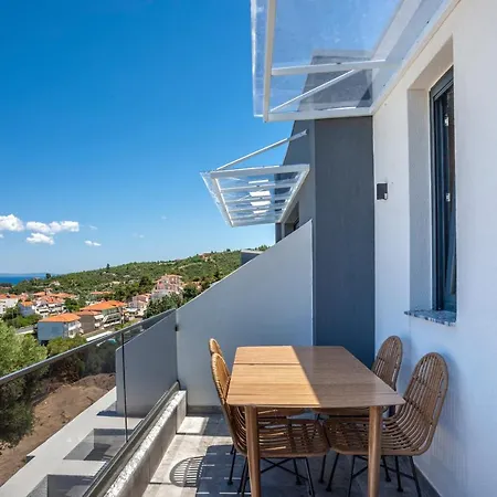 Willa Kaiafa “ismini” *