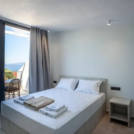 Willa Kaiafa “ismini” Polychrono