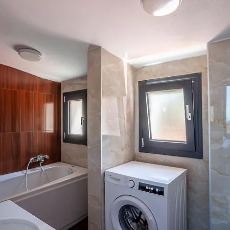 Kaiafa “ismini” * Polychrono