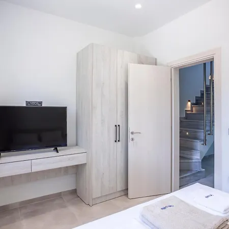 Kaiafa “ismini” Willa *